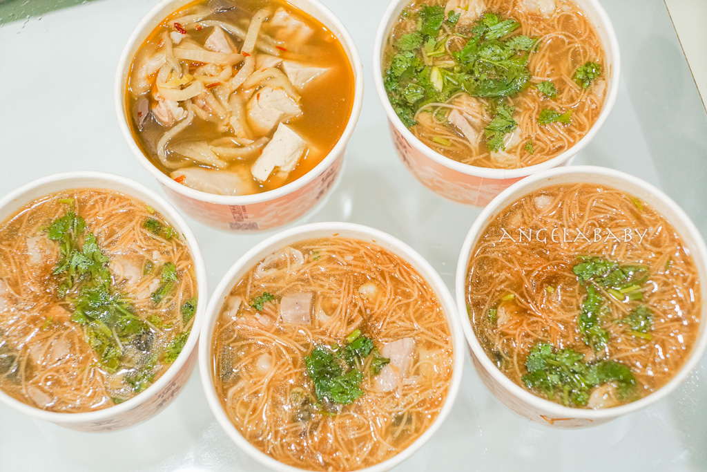 新莊美食『中港蚵仔麵線』在地30年爆料大腸蚵仔麵線、一口酥臭豆腐 @梅格(Angelababy)享樂日記