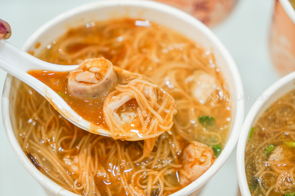 新莊美食『中港蚵仔麵線』在地30年爆料大腸蚵仔麵線、一口酥臭豆腐 @梅格(Angelababy)享樂日記