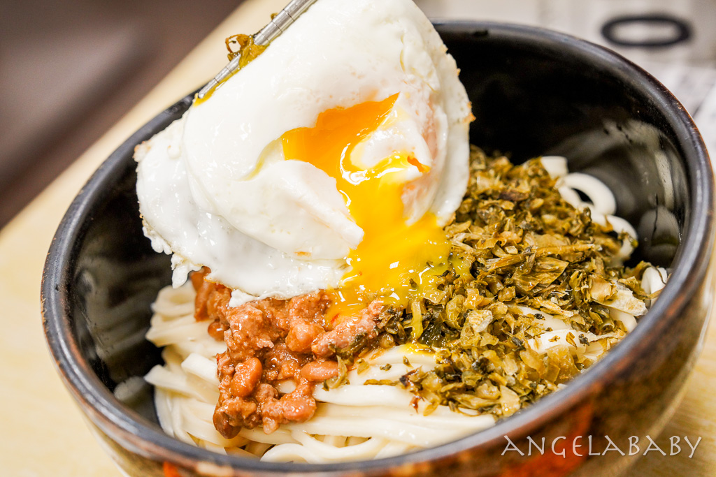 西門美食『萍姐萬國酸菜麵』飄香60年的古早味麵食 @梅格(Angelababy)享樂日記