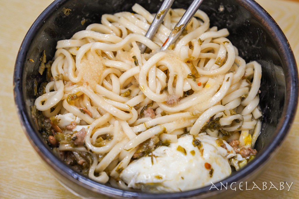 西門美食『萍姐萬國酸菜麵』飄香60年的古早味麵食 @梅格(Angelababy)享樂日記