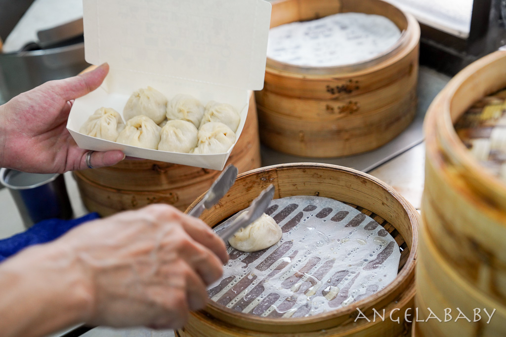 中山國中站美食『發哥筍湯包』卡車筍湯包搬家了！爆漿湯包一顆11元 @梅格(Angelababy)享樂日記