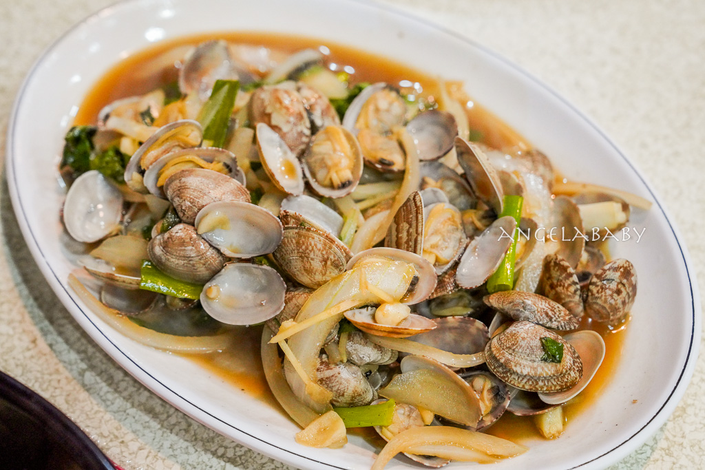 礁溪美食『天下第一窯烤雞』龍眼木燒製的脆皮烤雞、豬油飯雞油飯吃到飽、礁溪烤雞推薦 @梅格(Angelababy)享樂日記