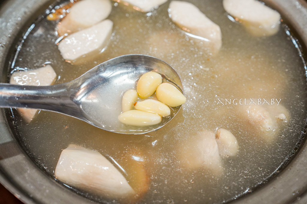 礁溪美食『天下第一窯烤雞』龍眼木燒製的脆皮烤雞、豬油飯雞油飯吃到飽、礁溪烤雞推薦 @梅格(Angelababy)享樂日記