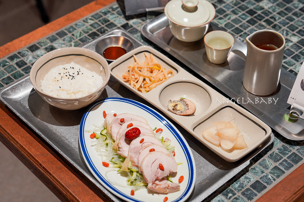 日月潭新開幕『日日TÊ茶室』復古時髦咖啡廳、預約制定食推薦、深夜酒吧 @梅格(Angelababy)享樂日記