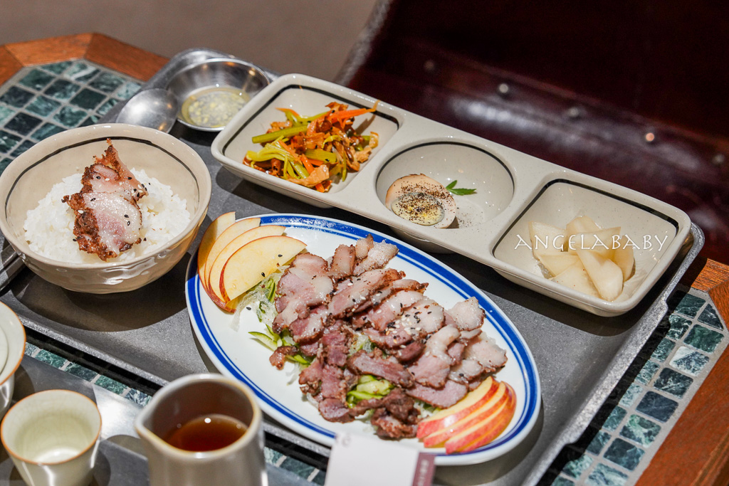 日月潭新開幕『日日TÊ茶室』復古時髦咖啡廳、預約制定食推薦、深夜酒吧 @梅格(Angelababy)享樂日記