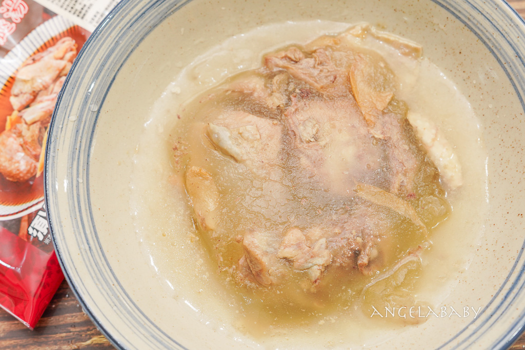 中秋烤肉禮盒『鬍鬚張』石板鹹豬肉、鮮蒜香腸都好吃、居家料理包囤貨冰箱、即時加熱超方便 @梅格(Angelababy)享樂日記