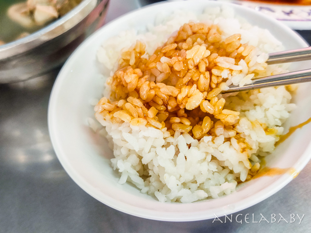 西門萬華美食｜台北最便宜雞肉便當『施福建好吃雞肉』雞油飯只要10元！ @梅格(Angelababy)享樂日記