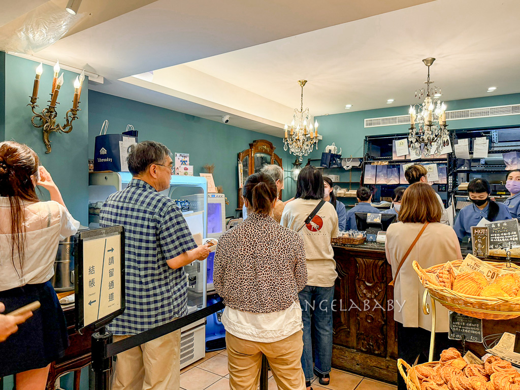 號稱媲美日本HARBS的宜蘭第一千層蛋糕名店『Reverse cake&coffee』、宜蘭羅東下午茶、千層控、芒果季限定千層蛋糕、停車資訊 @梅格(Angelababy)享樂日記
