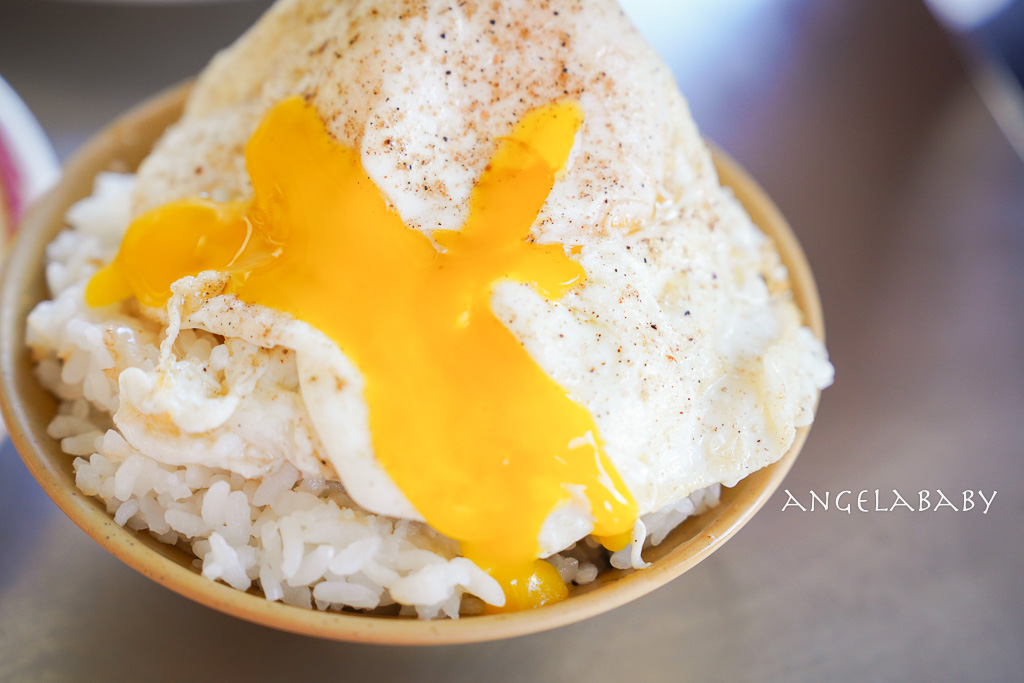 台東中式早餐『中華早點』招牌滷肉飯、巨無霸蔥蛋饅頭 @梅格(Angelababy)享樂日記