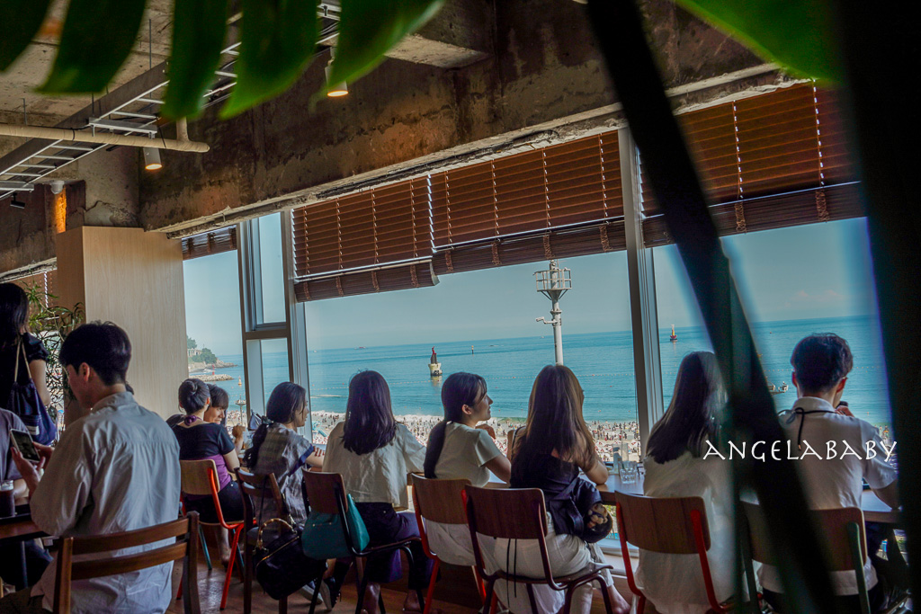 釜山新開幕海景咖啡『Working Holiday 海雲台店 』超強法式吐司、海雲台第一排咖啡 @梅格(Angelababy)享樂日記