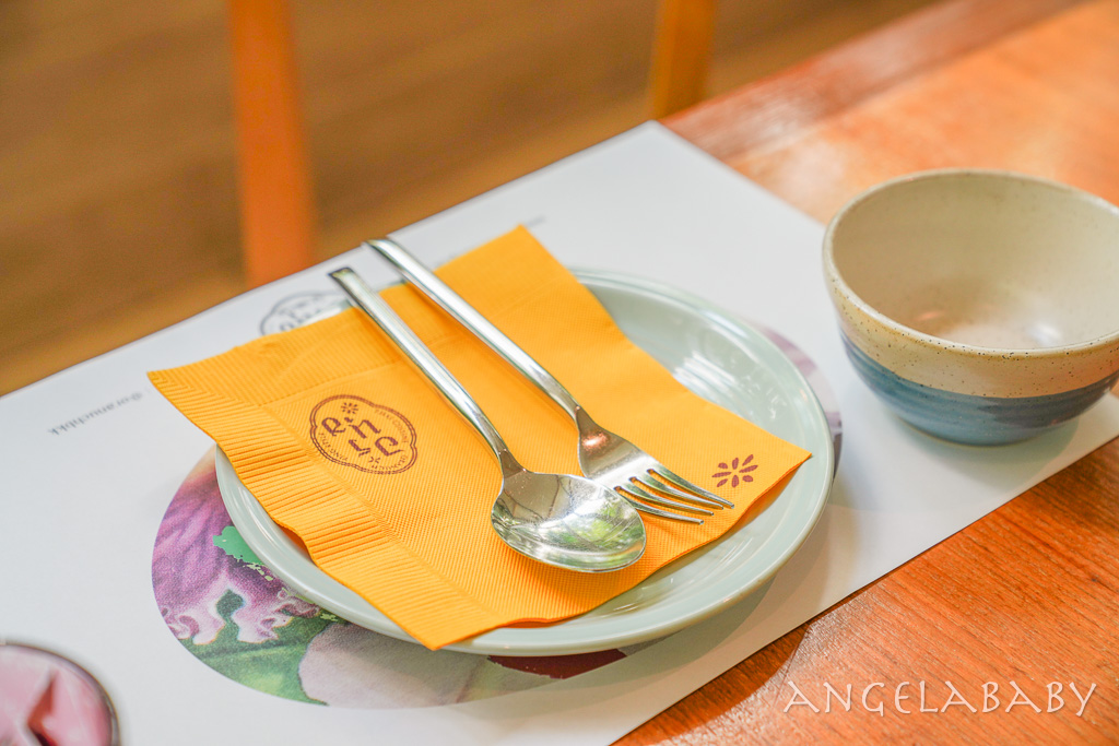 曼谷Asok美食『Oranuch Thai Dining』花園餐廳、曼谷好吃泰式料理推薦 @梅格(Angelababy)享樂日記