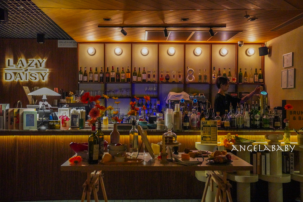 曼谷Asok站美食『Lazy Daisy Brunch and Bar』深夜早午餐、酒吧 @梅格(Angelababy)享樂日記