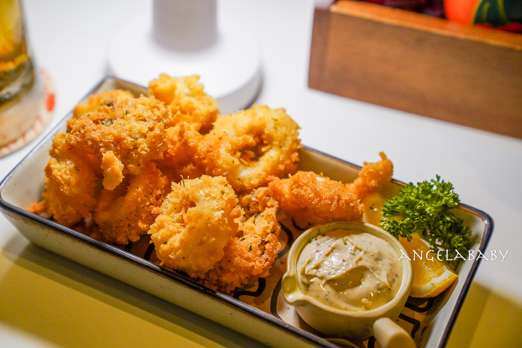 曼谷Asok站美食『Lazy Daisy Brunch and Bar』深夜早午餐、酒吧 @梅格(Angelababy)享樂日記
