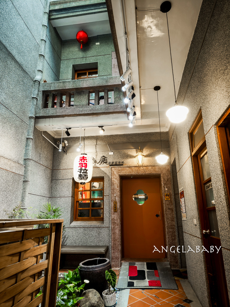 永樂市場大稻埕美食『赤羽拉面 ラーメン Ramen Akabane』百年古蹟裡的超濃豚骨拉麵、紅茶綠茶免費 @梅格(Angelababy)享樂日記