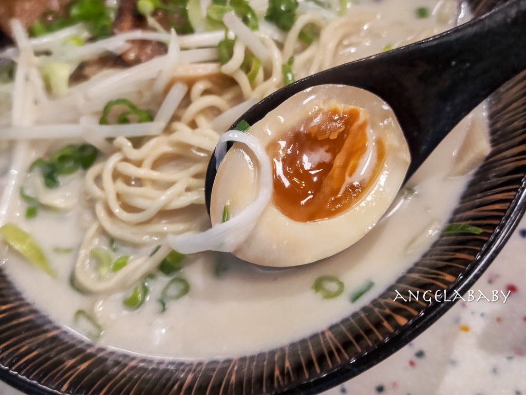 永樂市場大稻埕美食『赤羽拉面 ラーメン Ramen Akabane』百年古蹟裡的超濃豚骨拉麵、紅茶綠茶免費 @梅格(Angelababy)享樂日記