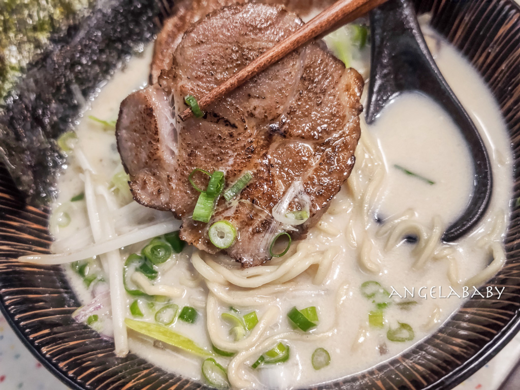 永樂市場大稻埕美食『赤羽拉面 ラーメン Ramen Akabane』百年古蹟裡的超濃豚骨拉麵、紅茶綠茶免費 @梅格(Angelababy)享樂日記