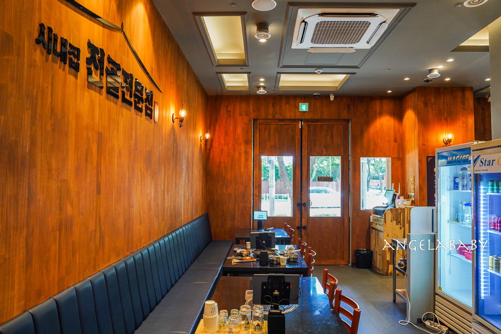 釜山中洞站美食推薦『城裡家 시내집 韓式火鍋』黑白大廚吳世德主廚開的韓式火鍋 @梅格(Angelababy)享樂日記