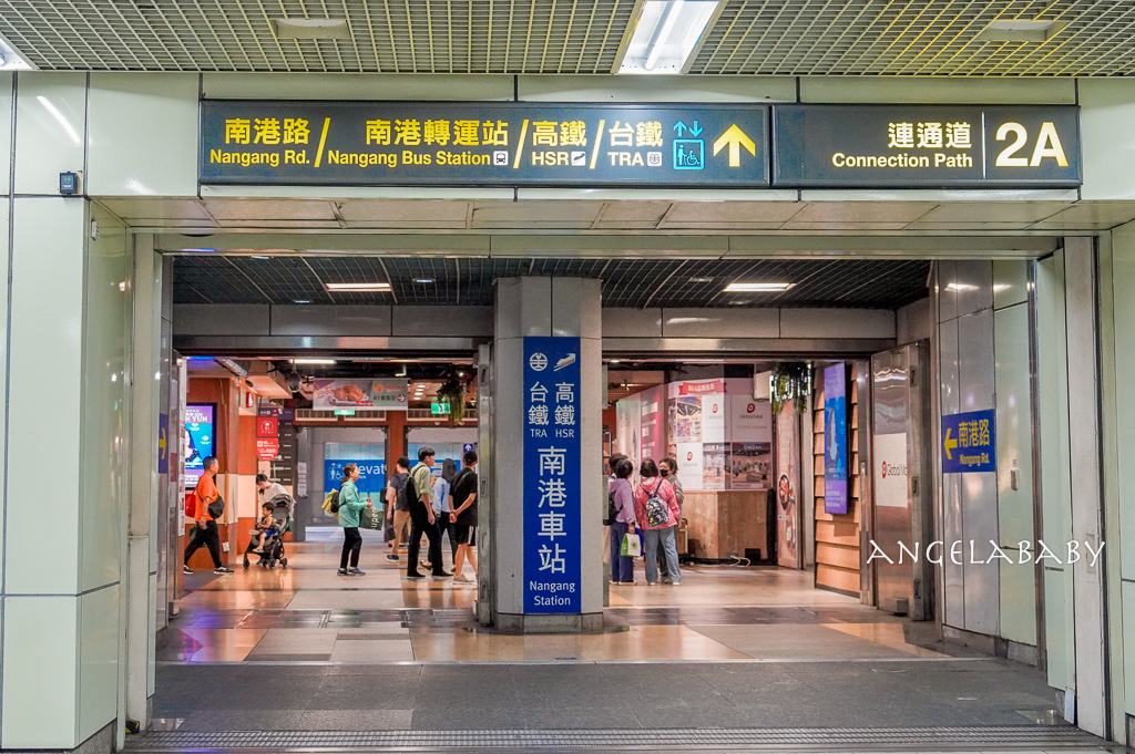 南港車站美食甜點『玉香齋』巨無霸草莓大福、芒果大福（雪莓娘）、水果提拉米蘇南港環球購物中心快閃到9/30 @梅格(Angelababy)享樂日記