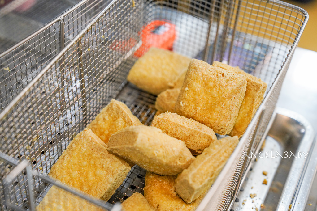萬隆站美食『師大分部臭豆腐』外酥內多汁的超好吃臭豆腐推薦、500盤推薦 @梅格(Angelababy)享樂日記