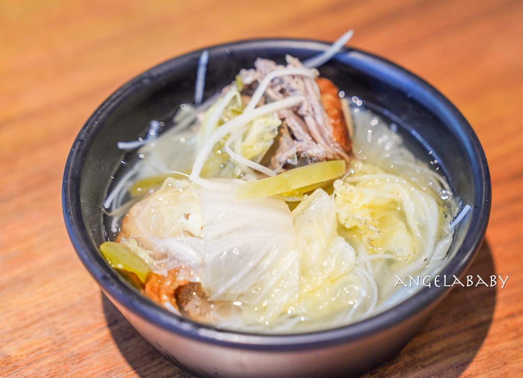 新莊港點吃到飽『村民食堂廚窗港點 新莊i-Tower店』價格、新莊美食推薦 @梅格(Angelababy)享樂日記