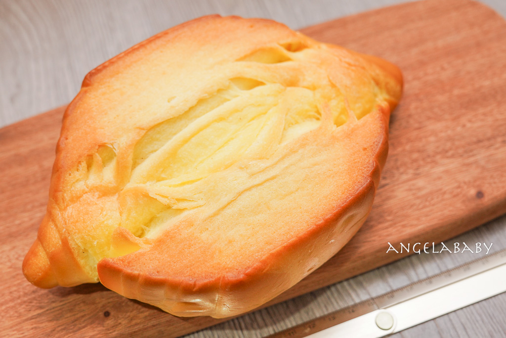 基隆最好吃的麵包店『珍味香餅家』芋頭控必吃芋香吐司、招牌伴手禮：帝王酥、紅豆麻糬餅、手工沙其馬 @梅格(Angelababy)享樂日記