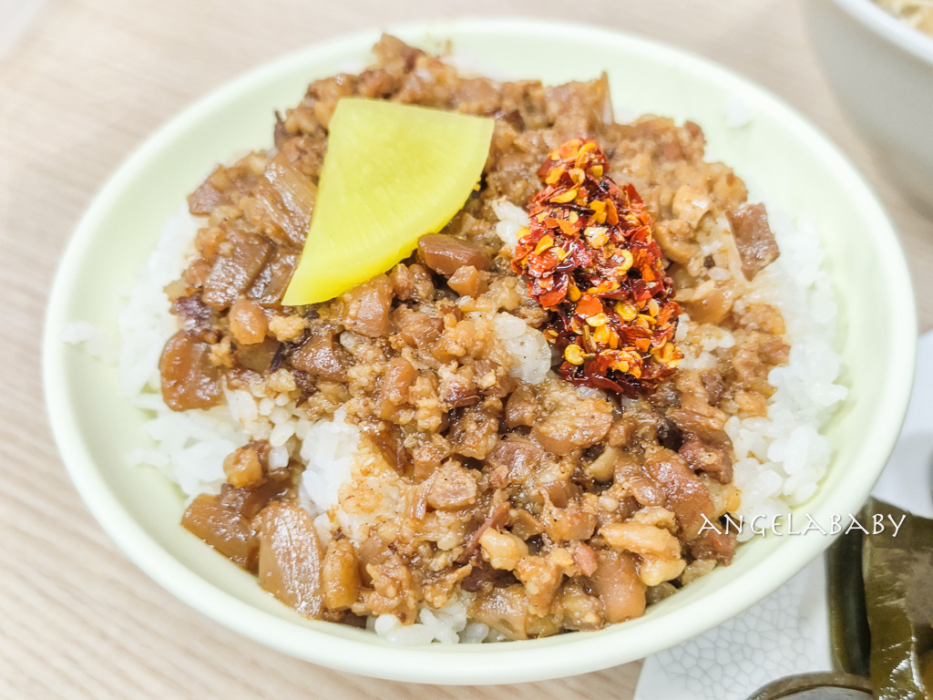 新莊美食『正統肉羹麵』24小時美食、正統肉羹麵菜單 @梅格(Angelababy)享樂日記