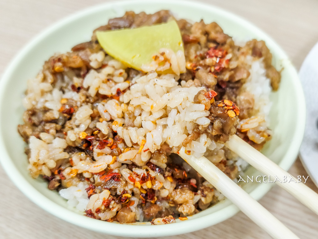 新莊美食『正統肉羹麵』24小時美食、正統肉羹麵菜單 @梅格(Angelababy)享樂日記