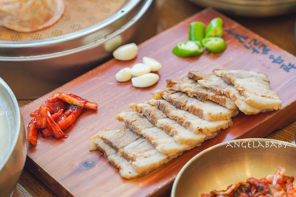 釜山西面美食『玄風雞絲刀切麵 현풍닭칼국수 서면점』巨無霸蔘雞湯麵 @梅格(Angelababy)享樂日記