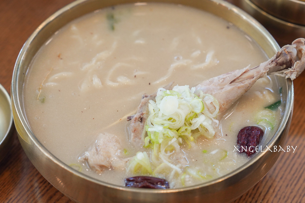 釜山西面美食『玄風雞絲刀切麵 현풍닭칼국수 서면점』巨無霸蔘雞湯麵 @梅格(Angelababy)享樂日記