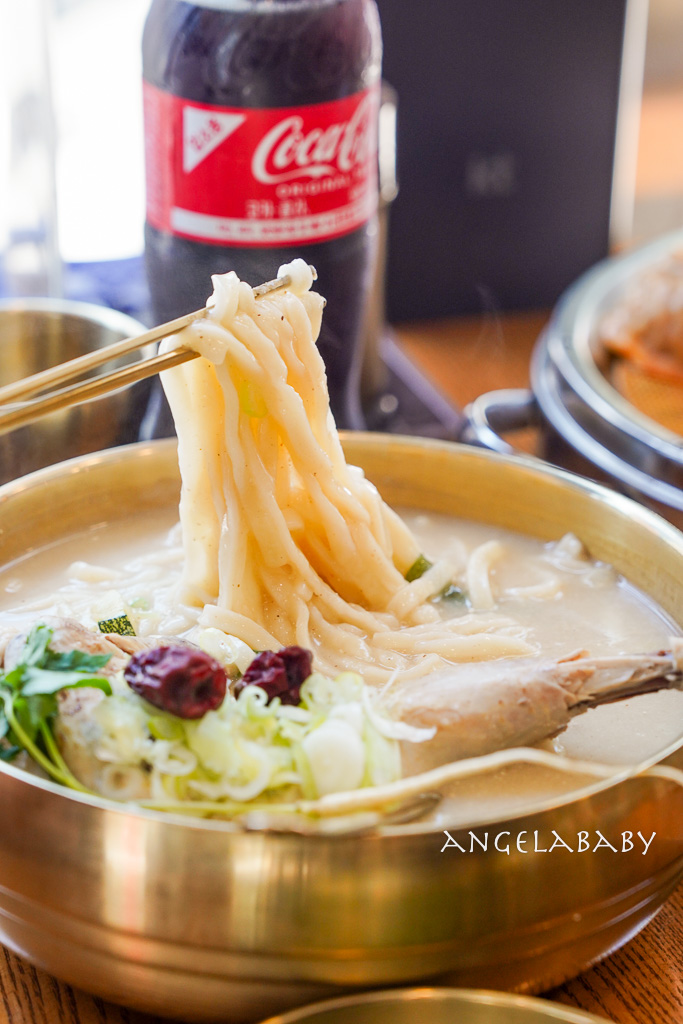 釜山西面美食『玄風雞絲刀切麵 현풍닭칼국수 서면점』巨無霸蔘雞湯麵 @梅格(Angelababy)享樂日記