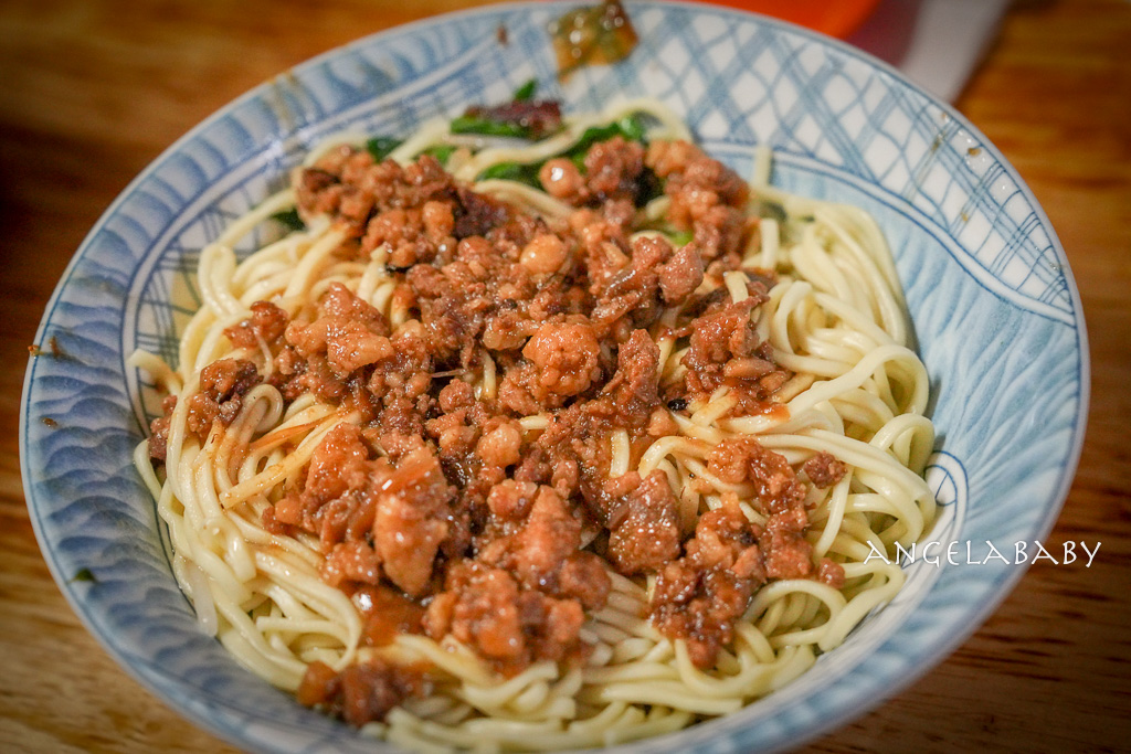 逢甲在地人氣美食『紅燒當歸鴨麵線』菜單、逢甲夜市隱藏版美食推薦 @梅格(Angelababy)享樂日記 逢甲在地人氣美食『紅燒當歸鴨麵線』菜單、逢甲夜市隱藏版美食推薦 @梅格(Angelababy)享樂日記
