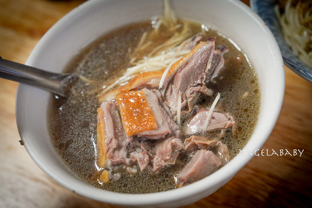 逢甲在地人氣美食『紅燒當歸鴨麵線』菜單、逢甲夜市隱藏版美食推薦 @梅格(Angelababy)享樂日記 逢甲在地人氣美食『紅燒當歸鴨麵線』菜單、逢甲夜市隱藏版美食推薦 @梅格(Angelababy)享樂日記