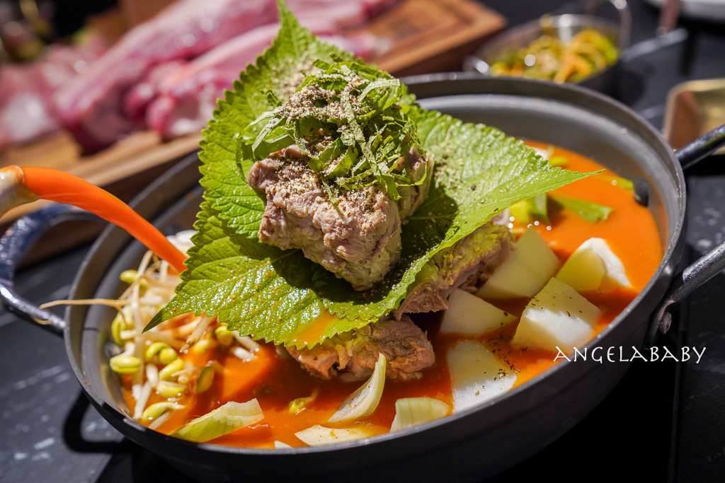 台中新開幕韓式燒肉『BAY Korean BBQ Club』訂位、『單身即地獄』韓星文世勳來台擔任美食總監 @梅格(Angelababy)享樂日記