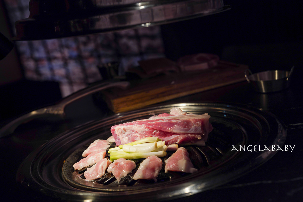 台中新開幕韓式燒肉『BAY Korean BBQ Club』訂位、『單身即地獄』韓星文世勳來台擔任美食總監 @梅格(Angelababy)享樂日記