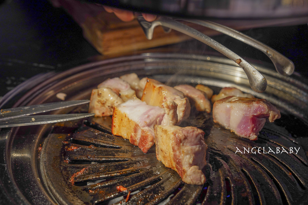 台中新開幕韓式燒肉『BAY Korean BBQ Club』訂位、『單身即地獄』韓星文世勳來台擔任美食總監 @梅格(Angelababy)享樂日記