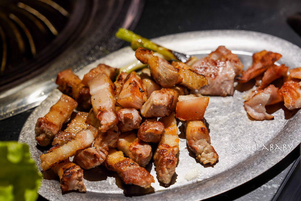 台中新開幕韓式燒肉『BAY Korean BBQ Club』訂位、『單身即地獄』韓星文世勳來台擔任美食總監 @梅格(Angelababy)享樂日記