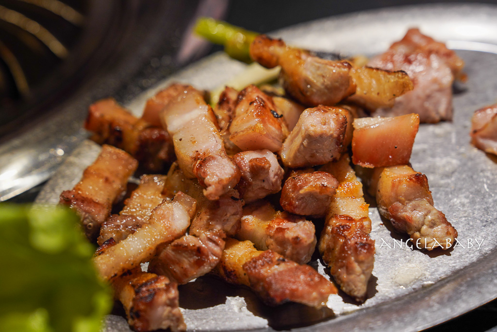 台中新開幕韓式燒肉『BAY Korean BBQ Club』訂位、『單身即地獄』韓星文世勳來台擔任美食總監 @梅格(Angelababy)享樂日記