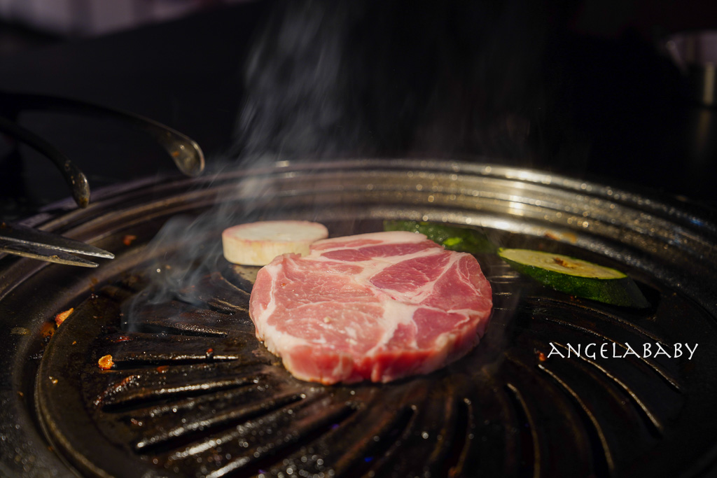 台中新開幕韓式燒肉『BAY Korean BBQ Club』訂位、『單身即地獄』韓星文世勳來台擔任美食總監 @梅格(Angelababy)享樂日記