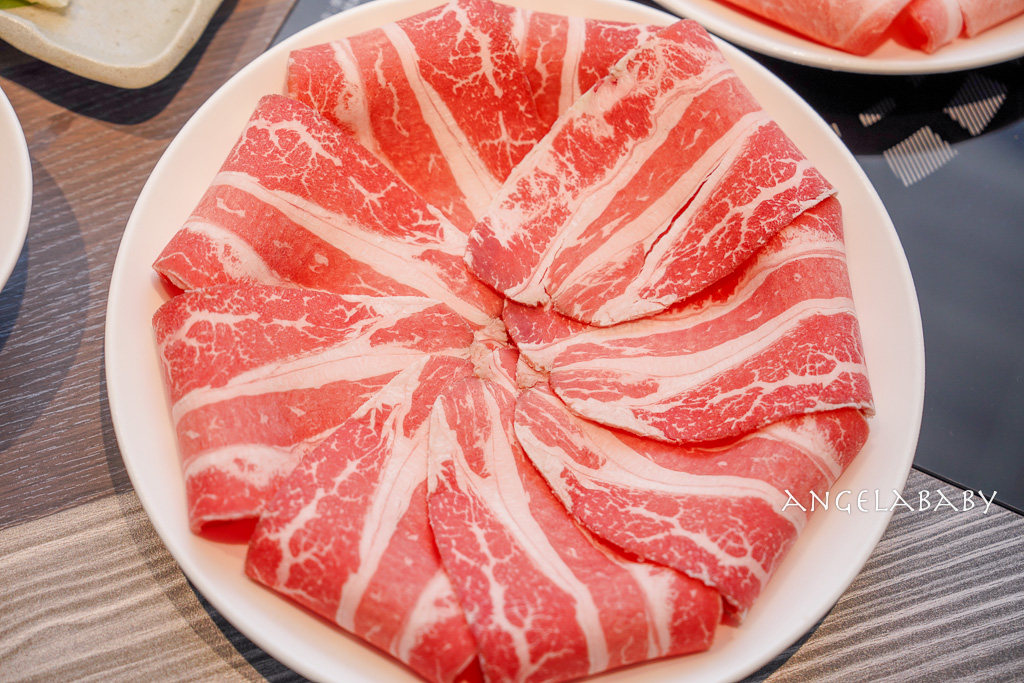 台北頂級花膠雞湯鍋『食令Shabu 大直店』喝湯派一定會愛上的黃金雞湯 @梅格(Angelababy)享樂日記
