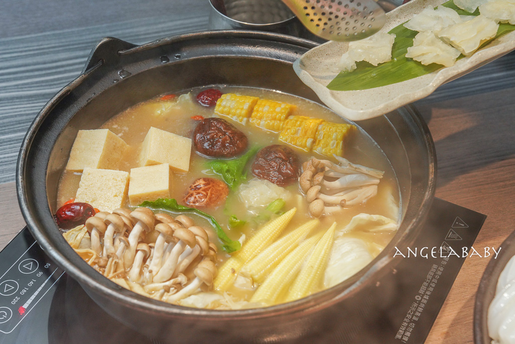 台北頂級花膠雞湯鍋『食令Shabu 大直店』喝湯派一定會愛上的黃金雞湯 @梅格(Angelababy)享樂日記
