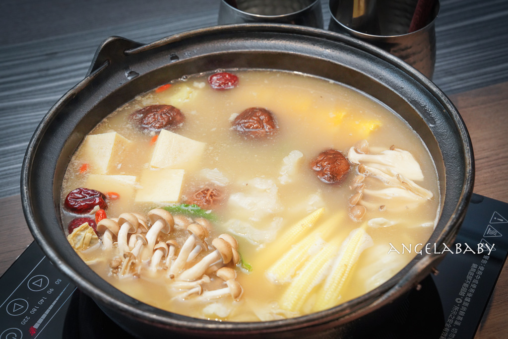 台北頂級花膠雞湯鍋『食令Shabu 大直店』喝湯派一定會愛上的黃金雞湯 @梅格(Angelababy)享樂日記