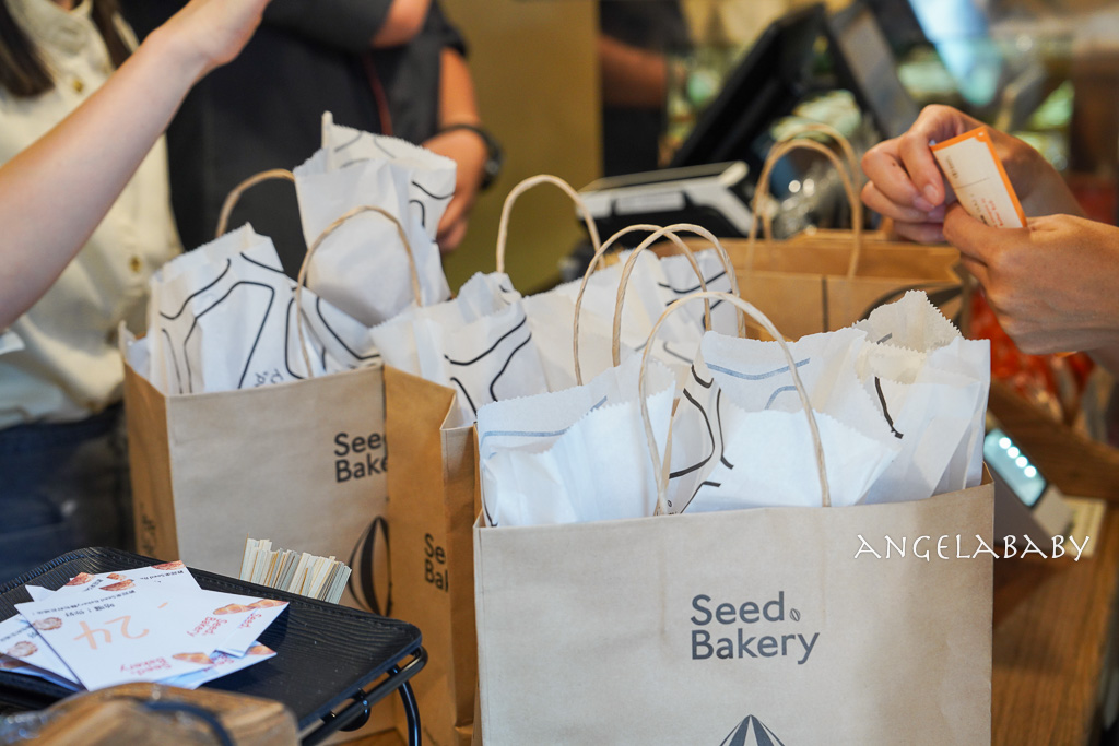 新竹最好吃的麵包店『麵包籽 Seed Bakery』新竹巨城 開店了！ @梅格(Angelababy)享樂日記
