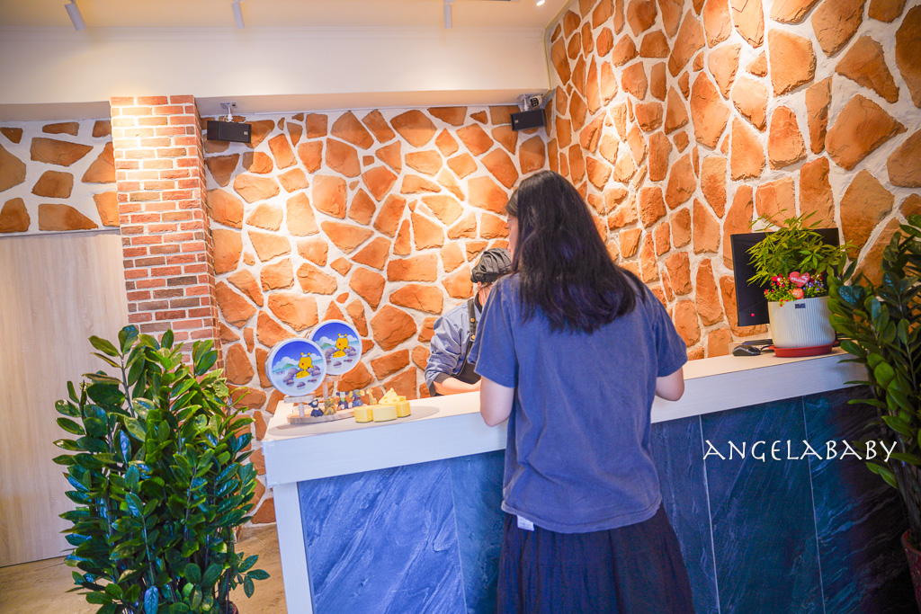短腿阿鹿宜蘭礁溪店｜礁溪新開幕最可愛的伴手禮、酥鬆化口的曲奇餅、口味限定香濃帕瑪森乳酪曲奇餅 @梅格(Angelababy)享樂日記