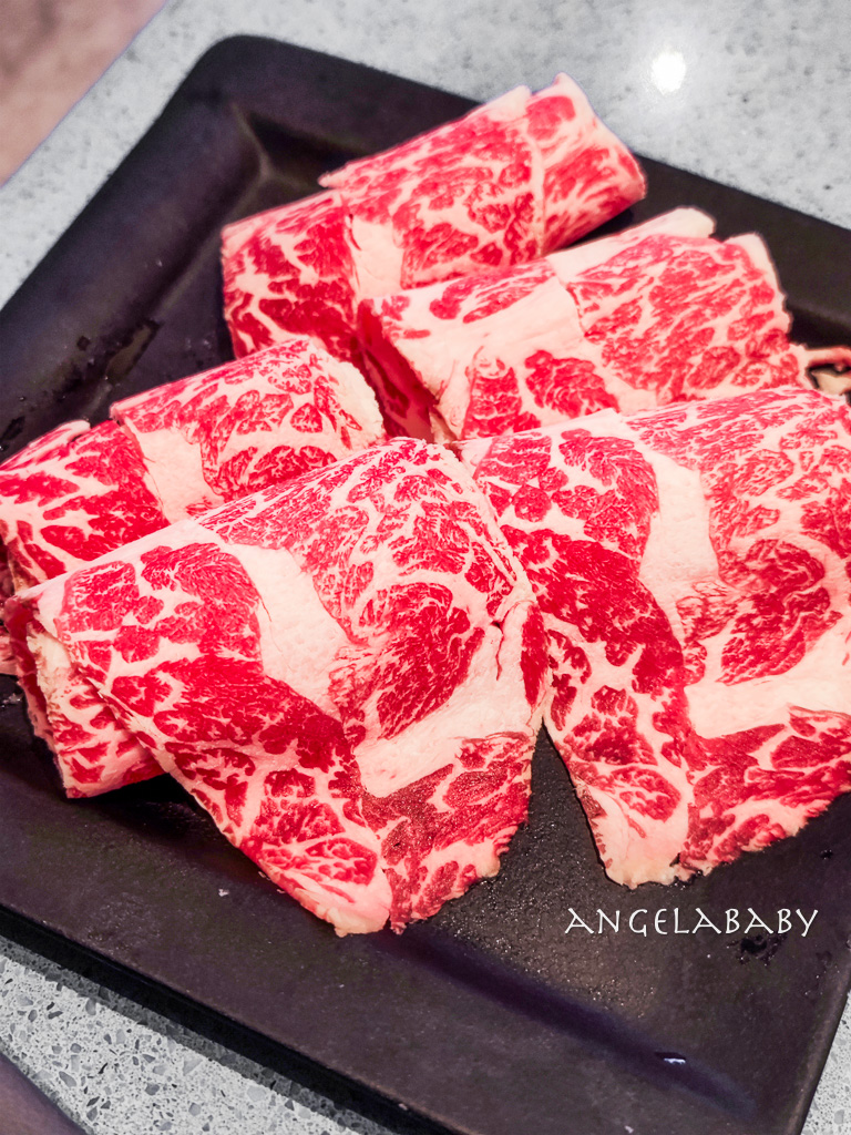 新莊火鍋『海底撈火鍋新莊宏匯店』訂位、新莊副都心站美食、新北麻辣鍋 @梅格(Angelababy)享樂日記 新莊火鍋『海底撈火鍋新莊宏匯店』訂位、新莊副都心站美食、新北麻辣鍋 @梅格(Angelababy)享樂日記