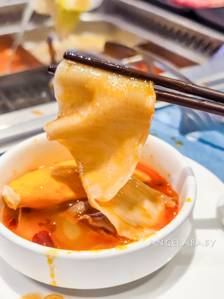 新莊火鍋『海底撈火鍋新莊宏匯店』訂位、新莊副都心站美食、新北麻辣鍋 @梅格(Angelababy)享樂日記 新莊火鍋『海底撈火鍋新莊宏匯店』訂位、新莊副都心站美食、新北麻辣鍋 @梅格(Angelababy)享樂日記