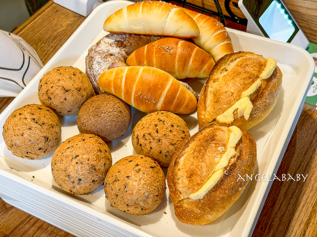 新竹最好吃的麵包店『麵包籽&nbsp;Seed Bakery』新竹巨城 開店了！ @梅格(Angelababy)享樂日記
