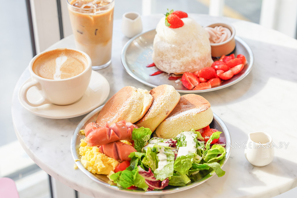 弘大咖啡甜點『라헬의부엌 홍대점』Rachel&#8217;s Kitchen 弘大店 空氣感舒芙蕾、草莓聖代、輕食早午餐 @梅格(Angelababy)享樂日記