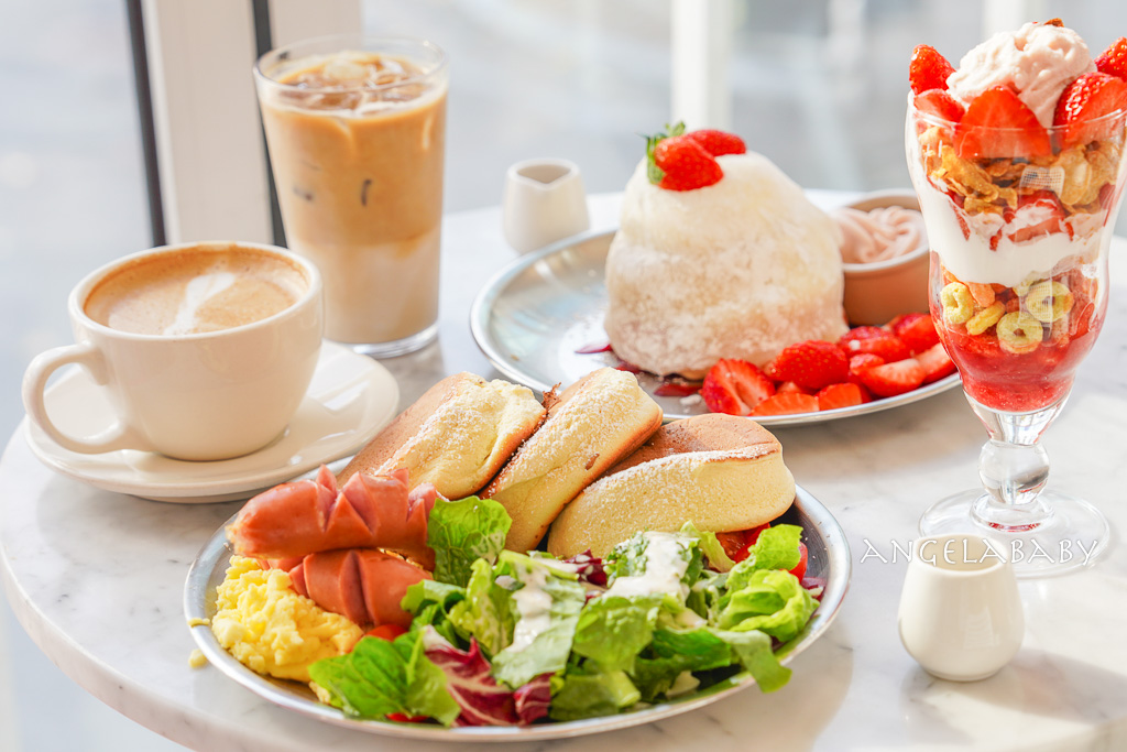 弘大咖啡甜點『라헬의부엌 홍대점』Rachel&#8217;s Kitchen 弘大店 空氣感舒芙蕾、草莓聖代、輕食早午餐 @梅格(Angelababy)享樂日記