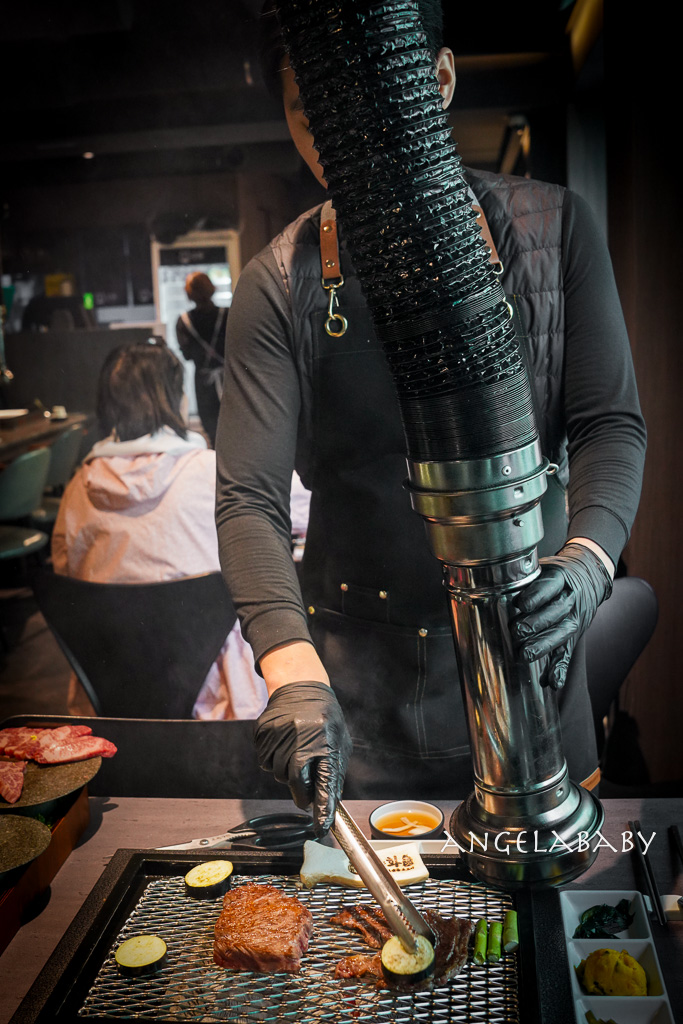 弘大頂級韓牛燒肉『牛肉Hwa弘益大學總店』嚴選『1++no9』韓牛，全程免動手、友善個人吃燒肉 @梅格(Angelababy)享樂日記