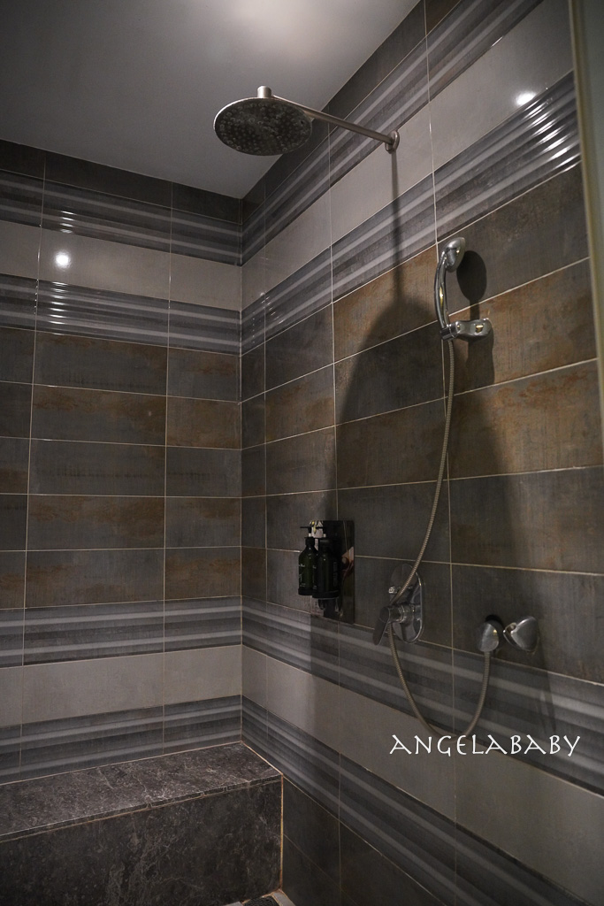 台中市住宿推薦【雲河概念旅館】主題ktv房、泳池房、健身房遊戲間還有免費早餐宵夜 @梅格(Angelababy)享樂日記